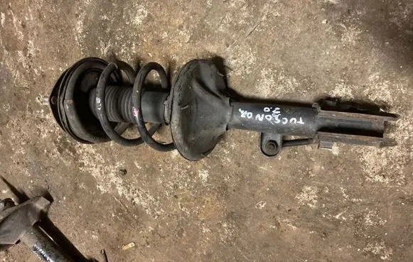 Hyundai Tucson JM Front shock absorber/damper
