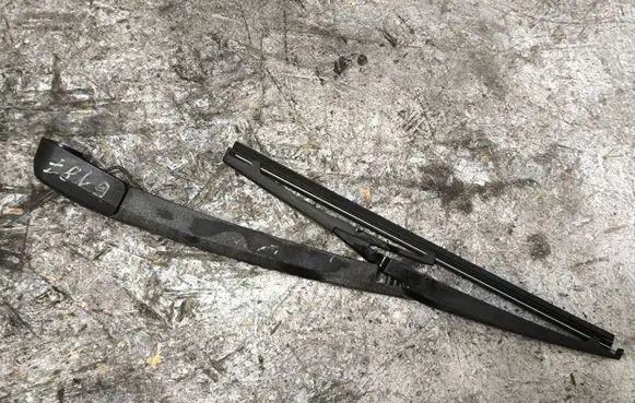 Toyota Corolla Verso E121 Rear wiper blade arm 