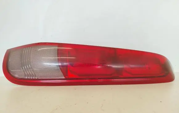 Nissan X-Trail T30 Rear/tail lights E139917