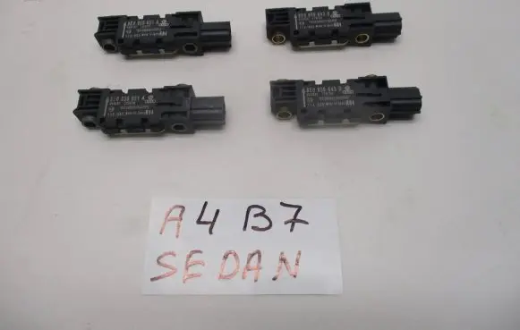 Audi A4 S4 B7 8E 8H Airbag deployment crash/impact sensor