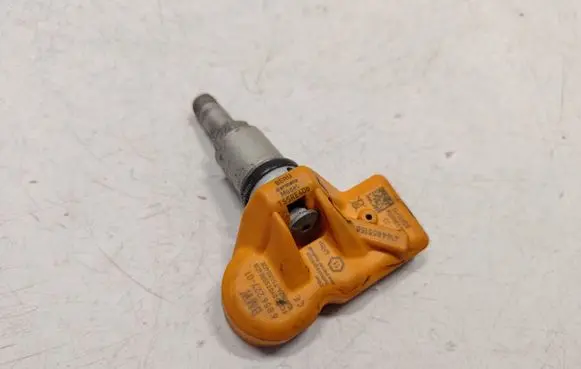 BMW 5 F10 F11 Tire pressure sensor 6856227 36106856227