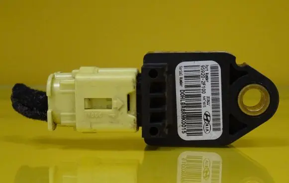 Hyundai Sonata Airbag deployment crash/impact sensor 95920-2F100