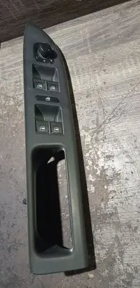 Volkswagen Golf Plus Electric window control switch 5M1867371C