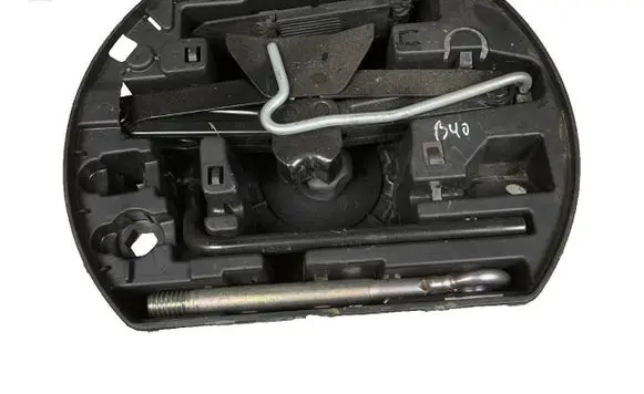 Peugeot 3008 II Tool set 9817224380