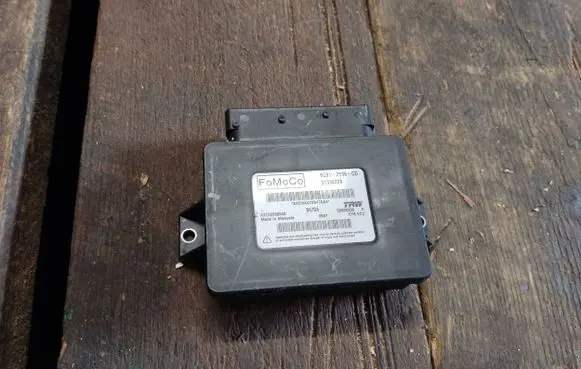 KIA Sorento Hand brake control module 6G912598CD A2C53296349 31334228