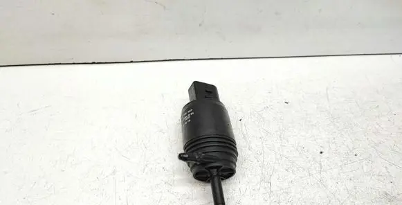 BMW X1 E84 Windscreen/windshield washer pump 7199567 67127199567