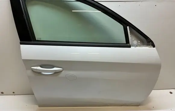 Peugeot 208 II Front door 