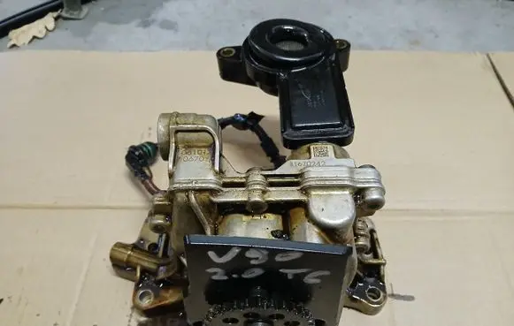 Volvo S90, V90 Oil pump 31670242