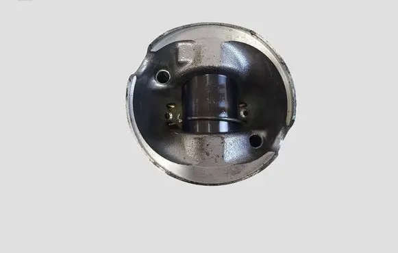 BMW 3 E90 E91 Piston 0000