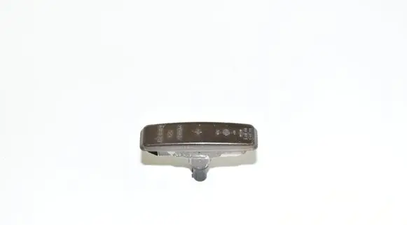 Front fender indicator light