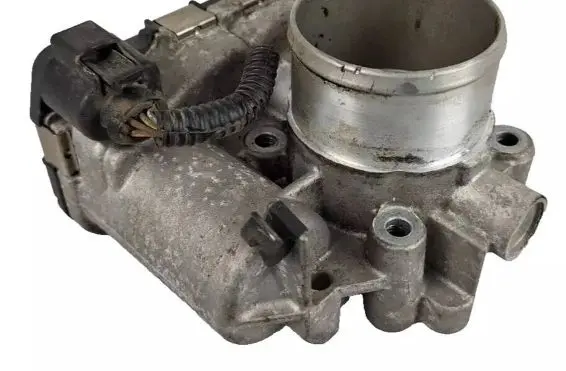 Ford Focus Throttle valve 7S7G9F991CA