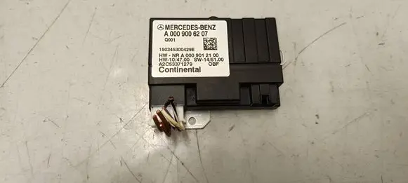 Mercedes-Benz CLA C117 X117 W117 Fuel injection pump control unit/module A0009006207