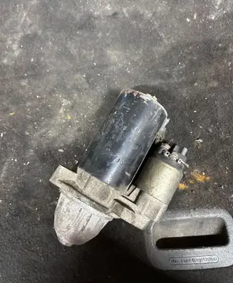 Mercedes-Benz S W220 Starter motor 0001109250