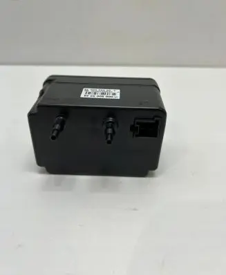 Mercedes-Benz E W212 Central locking vacuum pump 