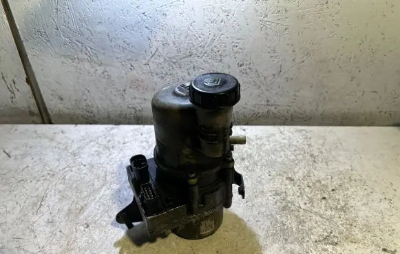 Dacia Sandero Power steering pump 491105358R A5100303 052709F0