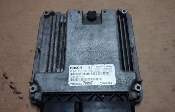 Chrysler Sebring (JS) Engine control unit/module P05033700AF