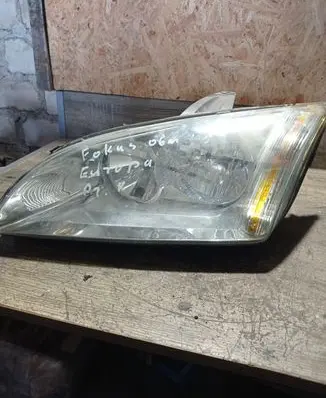 Ford Focus Headlight/headlamp