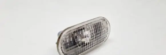 Volkswagen Golf IV Front fender indicator light 1J5949117