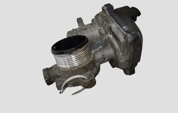 Volkswagen Golf VII EGR valve 04L131501