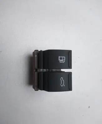 Volkswagen Jetta IV Fuel tank opening switch 3C0959903B I4785