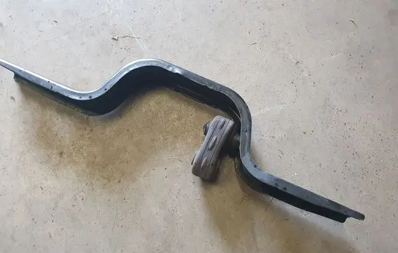 Muffler mount bracket/holder