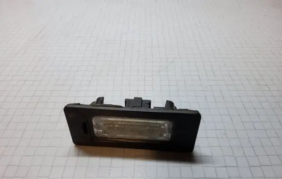 Volkswagen PASSAT B6 Number plate light 8T0943021