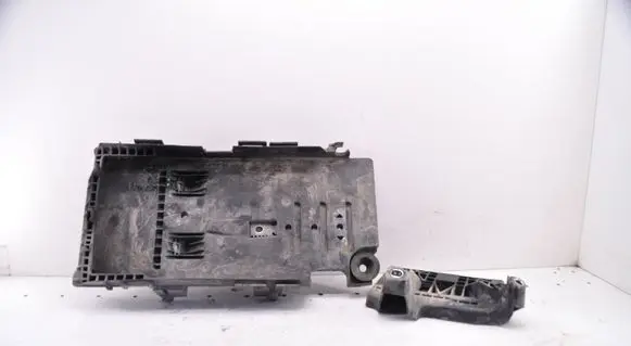 Battery box tray
