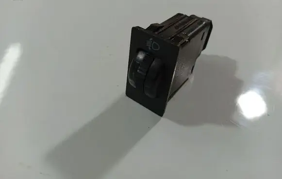 Toyota Corolla Verso AR10 Headlight level height control switch