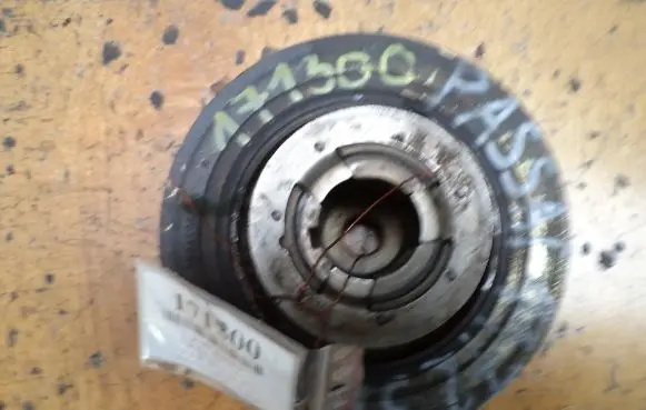 Volkswagen PASSAT B5 Crankshaft pulley