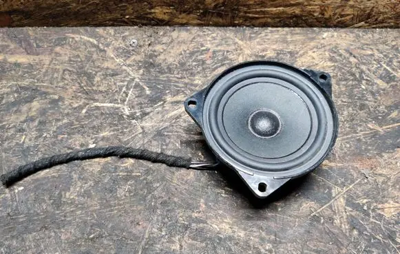 BMW X1 F48 F49 Parcel shelf speaker 9169691