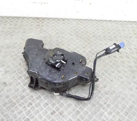 Audi Q3 8U AdBlue liquid reservoir 5N0131877D 8U0131963A