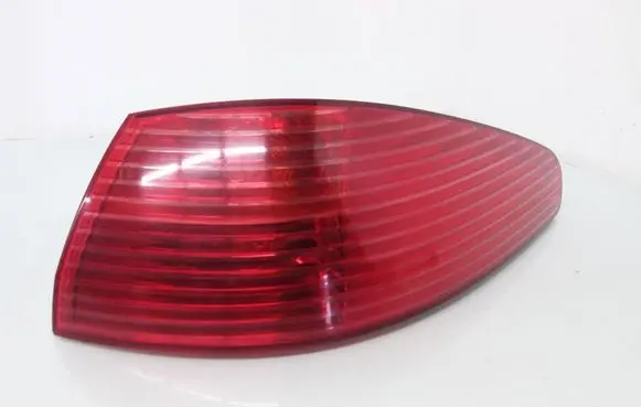Peugeot 607 Rear/tail lights