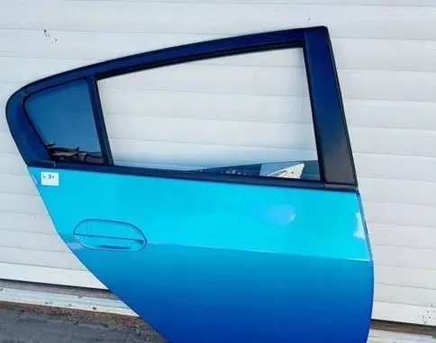 Honda Insight Rear door