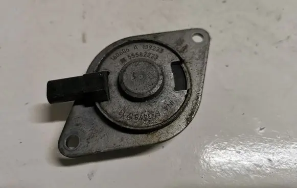 Buick Encore I Valve oil control 55562223