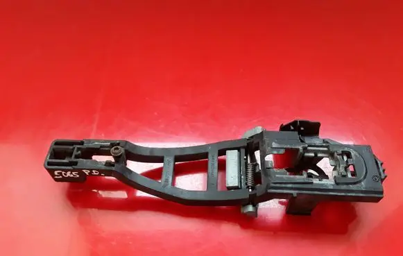 Ford Focus Front door exterior handle/bracket 3M51R224A37AE