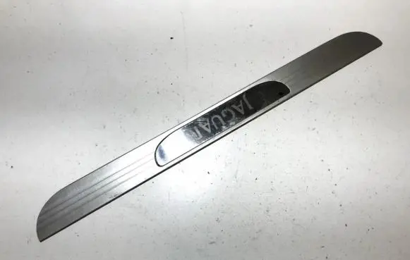 Jaguar S-Type Front sill trim cover xr8s5413208bd xr8s-5413208-bd