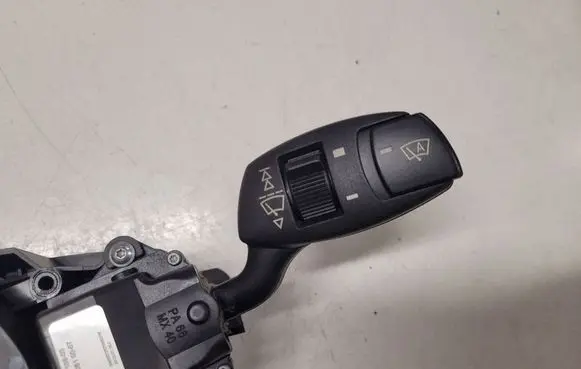 BMW 5 E60 E61 Wiper turn signal indicator stalk/switch 696818605 697639402 695135202