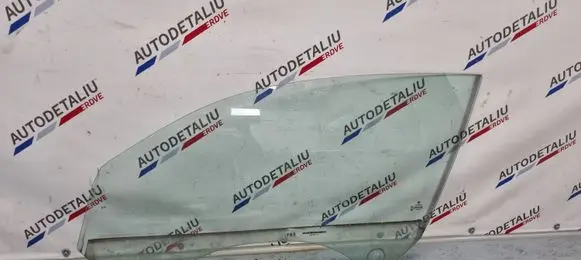 BMW 1 E82 E88 Front door window/glass (coupe) 51337165579