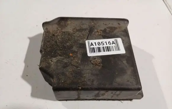 Volvo S70 V70 V70 XC Fuse box cover 9472396