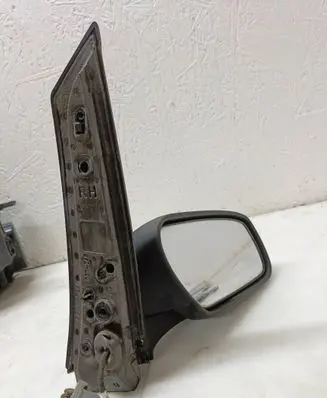 Ford C-MAX I Front door electric wing mirror 3007740