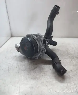 Mercedes-Benz CLA C117 X117 W117 Water pump A6512008301
