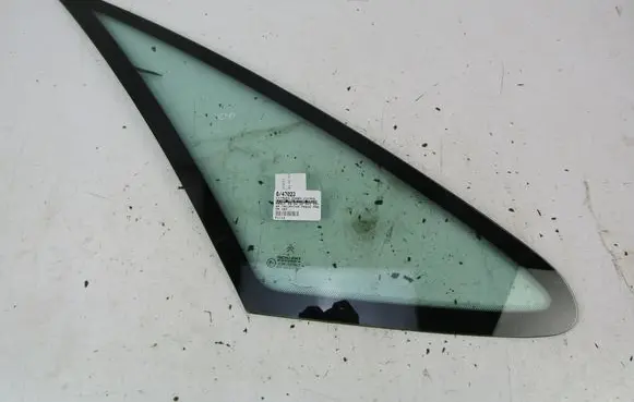 Citroen Xsara Picasso Rear side window 