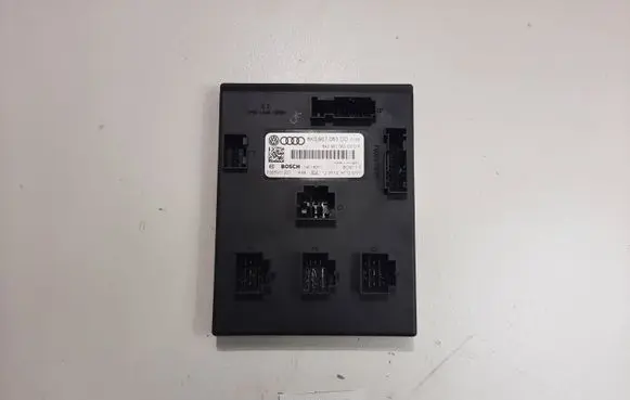 Audi A4 S4 B8 8K Comfort/convenience module 8K0907063DD