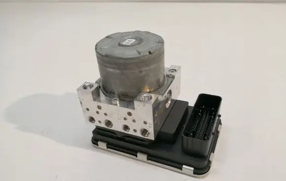 Volvo XC60 ABS Pump 32214772