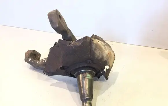 Volkswagen Transporter - Caravelle T2 Front wheel hub spindle knuckle