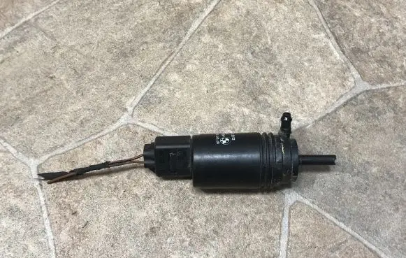 BMW 3 E90 E91 Windscreen/windshield washer pump 7199567
