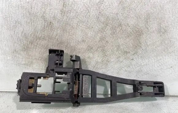 Ford Focus Rear door exterior handle/bracket 4m51a266b22