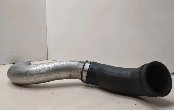 BMW 5 E39 Intercooler hose/pipe