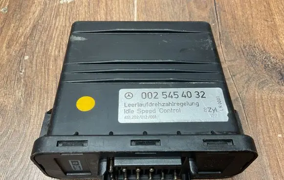 Mercedes-Benz S W126 Idle relay 0025454032