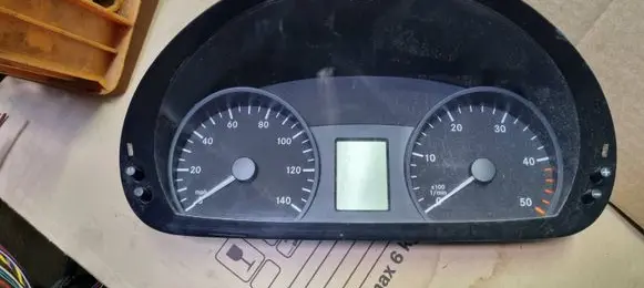 Mercedes-Benz Vito Viano W639 Speedometer (instrument cluster) A6394462221 71246475 ZGS001